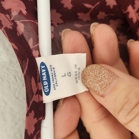 Old Navy maroon floral sheer blouse - Picture 3 of 4